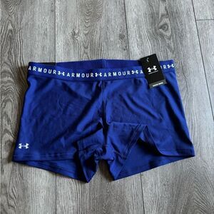 Under armour woman’s compression mid rise shorts